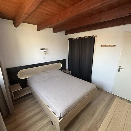T2 Mezzanine, 6 Pers., Piscine, Clim, Port Barcares - Fr-1-81-243 * Le Barcarès
